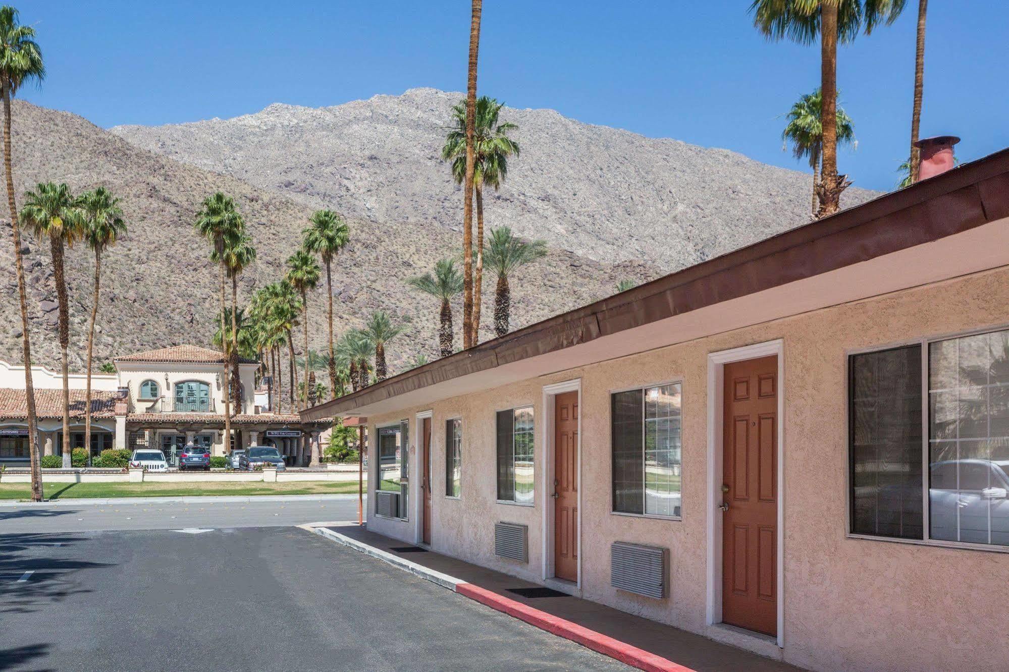 Adara Palm Springs Motel Exterior photo